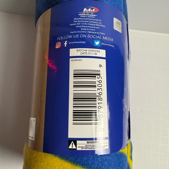 NBA Fleece Throw Blanket - Blue and Yellow - Picture 7 of 9